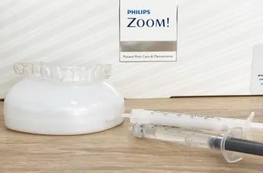 Відбілювання зубів у домашніх умовах
