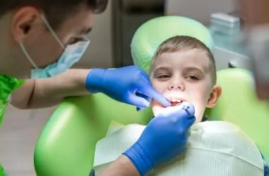 Чистка зубов детям, когда начинать? | DENTART Чистка зубов детям, когда начинать?