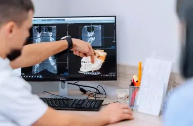 Чим відрізняється накладка на зуб від коронки? | DENTART Чим відрізняється накладка на зуб від коронки?